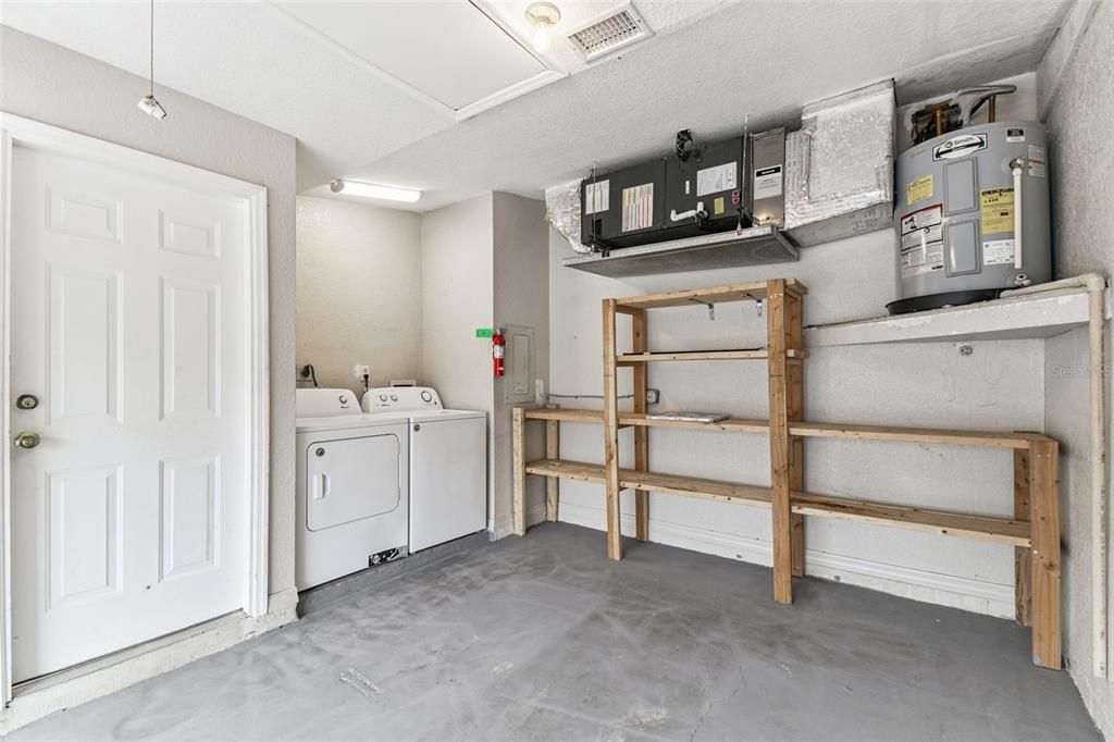 For Sale: $179,000 (2 beds, 2 baths, 984 Square Feet)