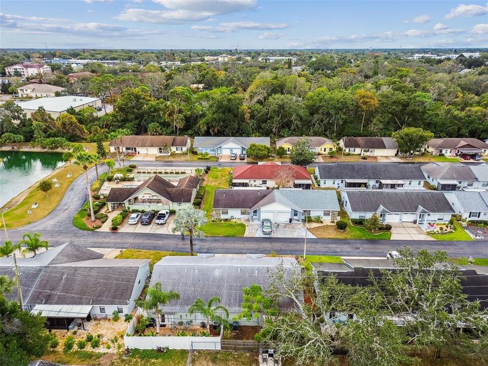 For Sale: $179,000 (2 beds, 2 baths, 984 Square Feet)