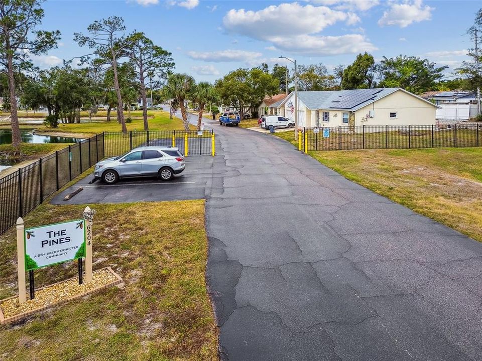 For Sale: $179,000 (2 beds, 2 baths, 984 Square Feet)