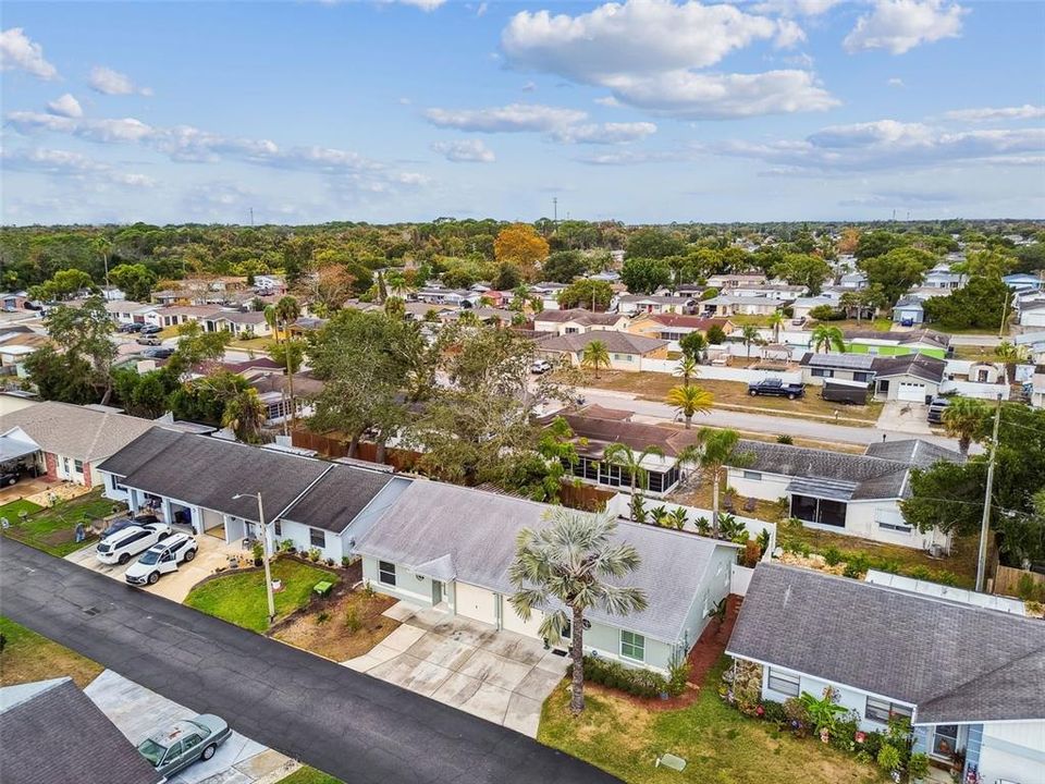 For Sale: $179,000 (2 beds, 2 baths, 984 Square Feet)