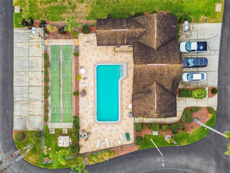 For Sale: $179,000 (2 beds, 2 baths, 984 Square Feet)