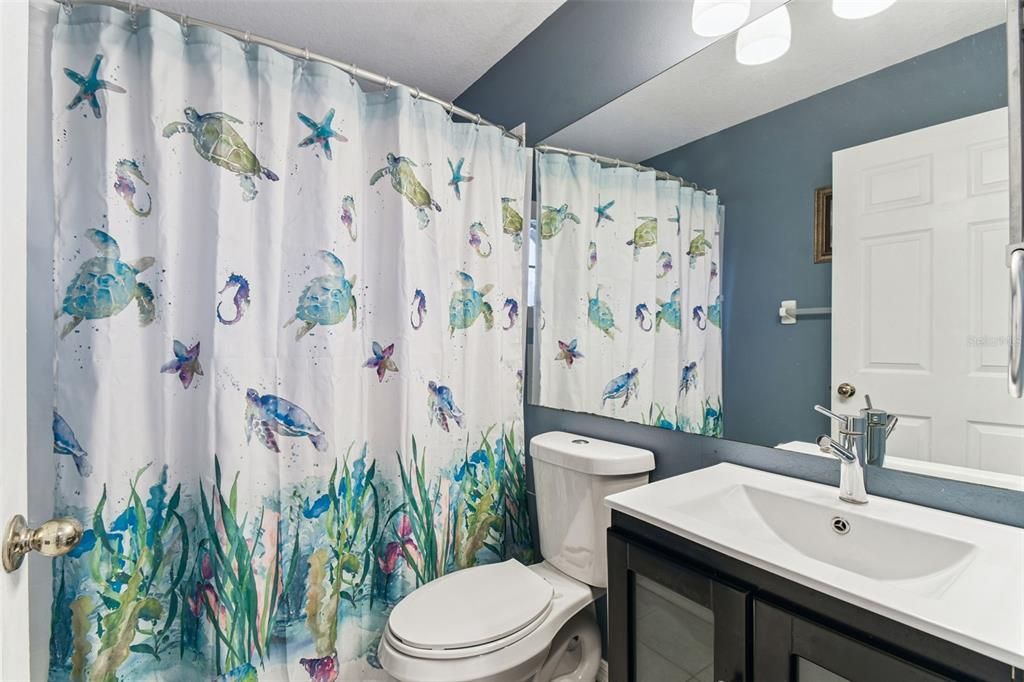 For Sale: $179,000 (2 beds, 2 baths, 984 Square Feet)