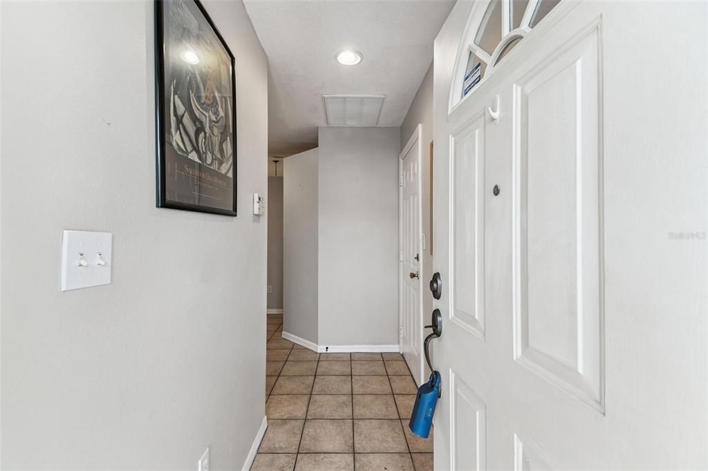 For Sale: $179,000 (2 beds, 2 baths, 984 Square Feet)