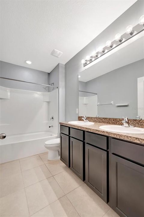 待售: $419,000 (4 贝兹, 2 浴室, 2505 平方英尺)