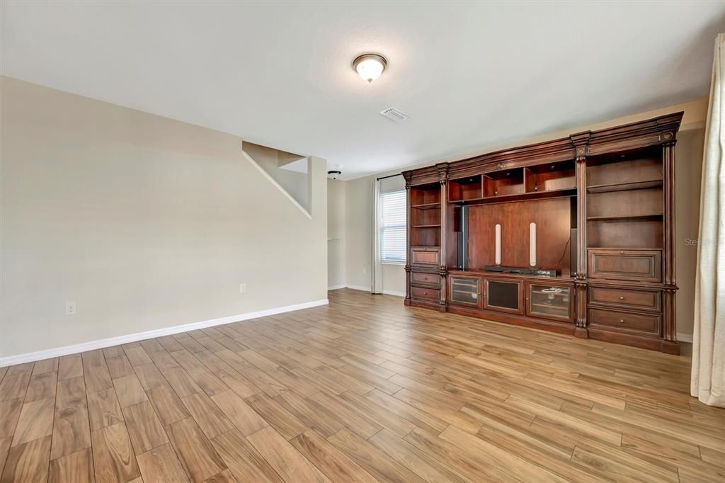 待售: $419,000 (4 贝兹, 2 浴室, 2505 平方英尺)