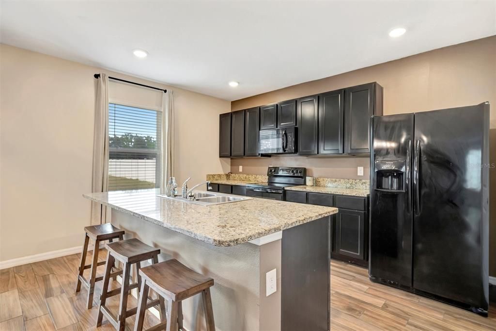 待售: $419,000 (4 贝兹, 2 浴室, 2505 平方英尺)