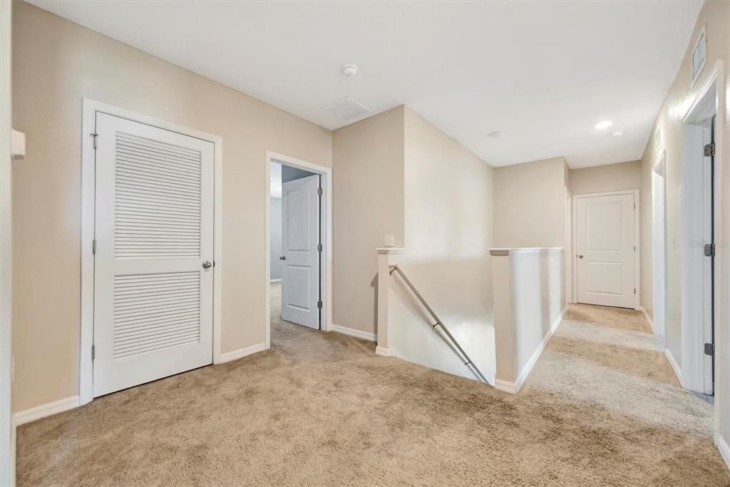 待售: $419,000 (4 贝兹, 2 浴室, 2505 平方英尺)