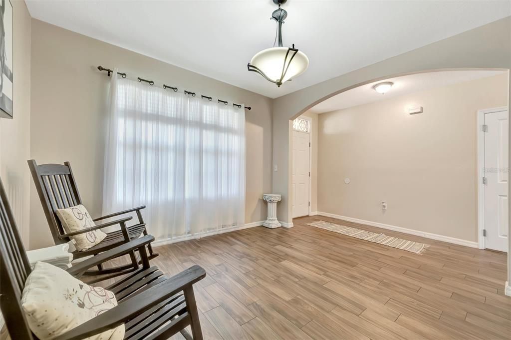 待售: $419,000 (4 贝兹, 2 浴室, 2505 平方英尺)