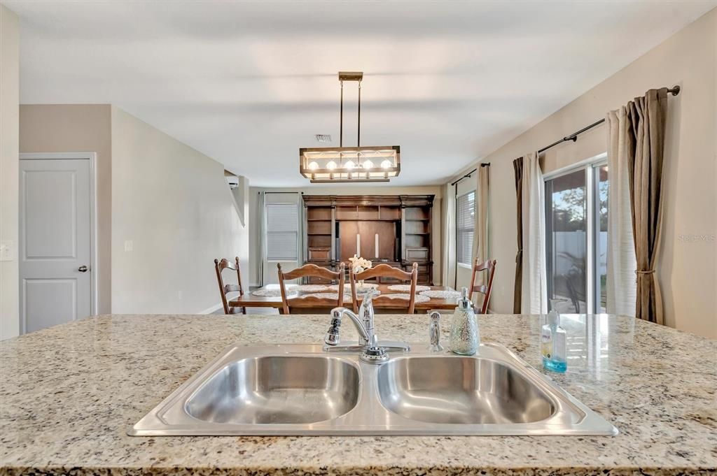 待售: $419,000 (4 贝兹, 2 浴室, 2505 平方英尺)