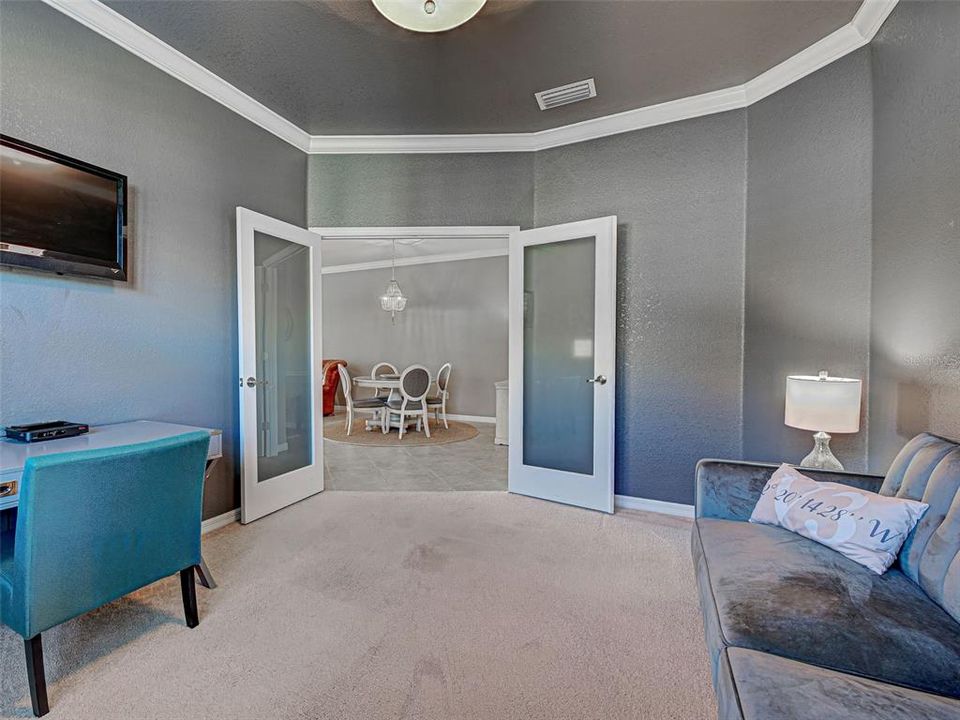 For Sale: $337,500 (2 beds, 2 baths, 1572 Square Feet)