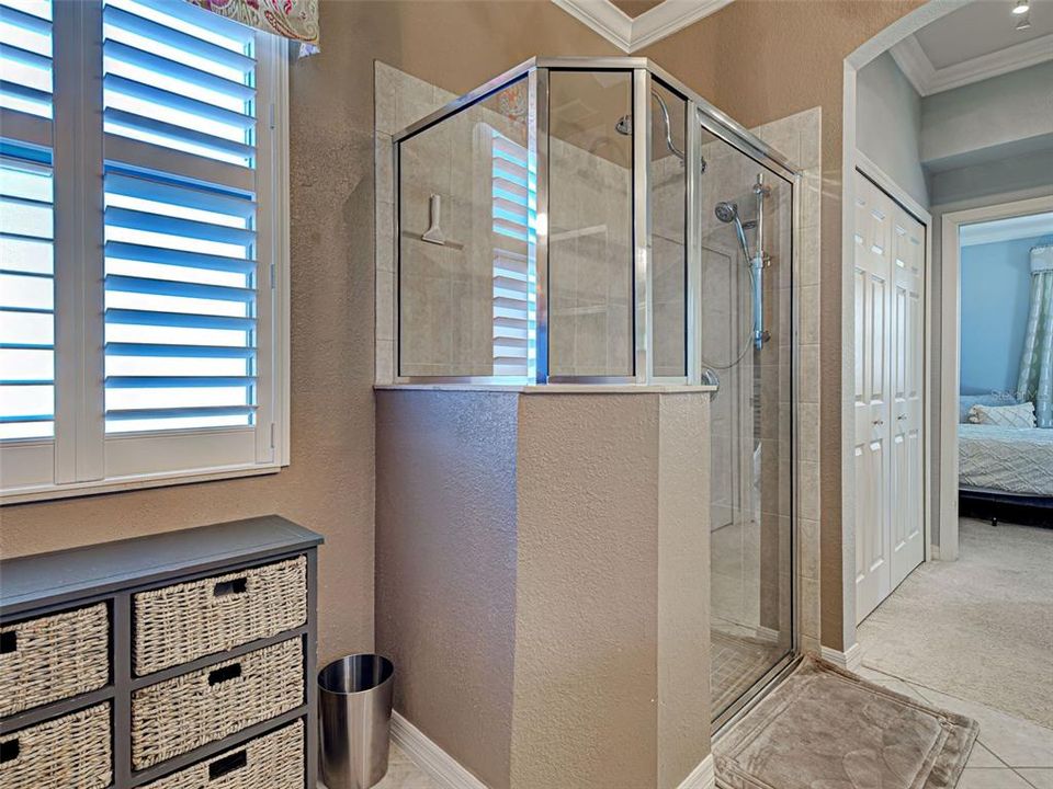 For Sale: $337,500 (2 beds, 2 baths, 1572 Square Feet)