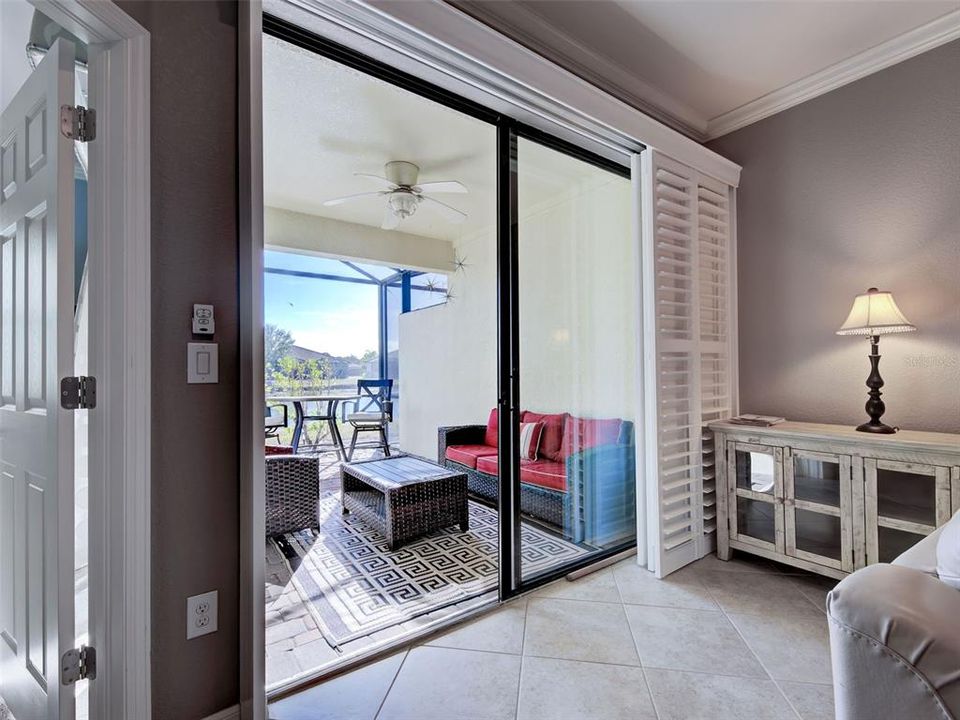 For Sale: $337,500 (2 beds, 2 baths, 1572 Square Feet)