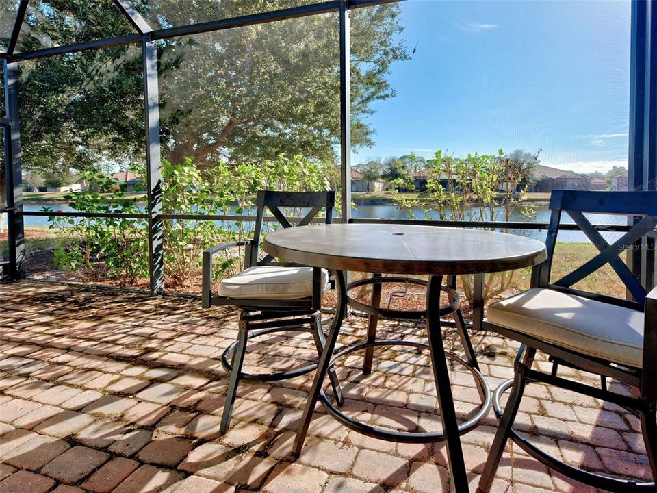 For Sale: $337,500 (2 beds, 2 baths, 1572 Square Feet)