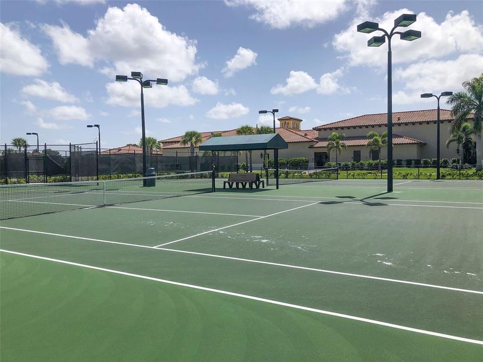 For Sale: $337,500 (2 beds, 2 baths, 1572 Square Feet)