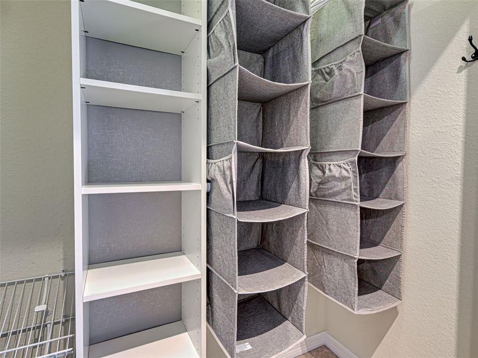 For Sale: $337,500 (2 beds, 2 baths, 1572 Square Feet)