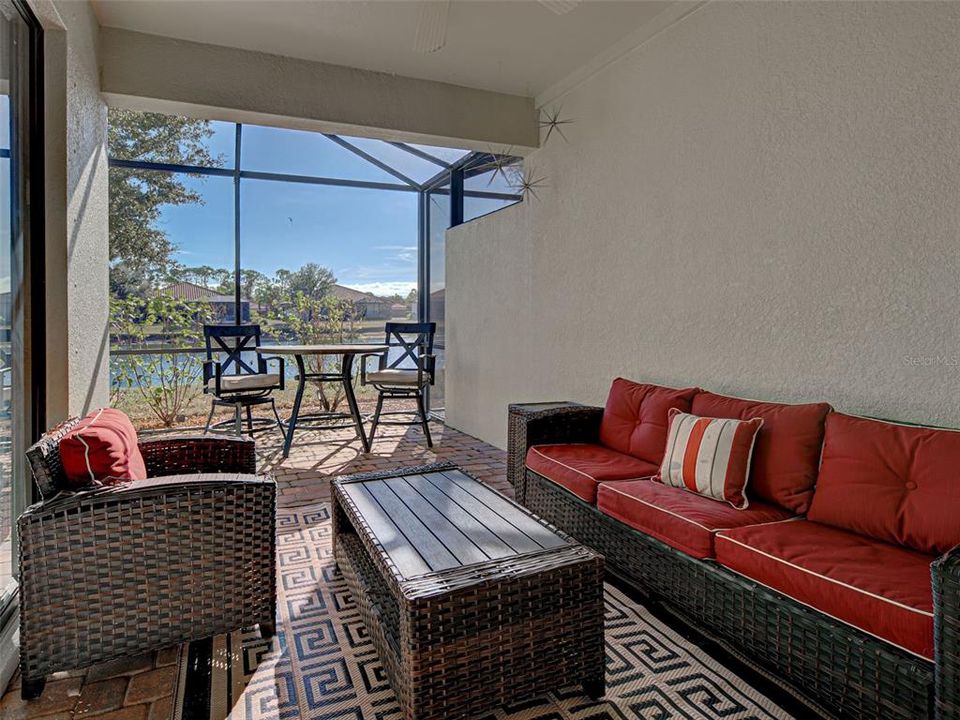 For Sale: $337,500 (2 beds, 2 baths, 1572 Square Feet)