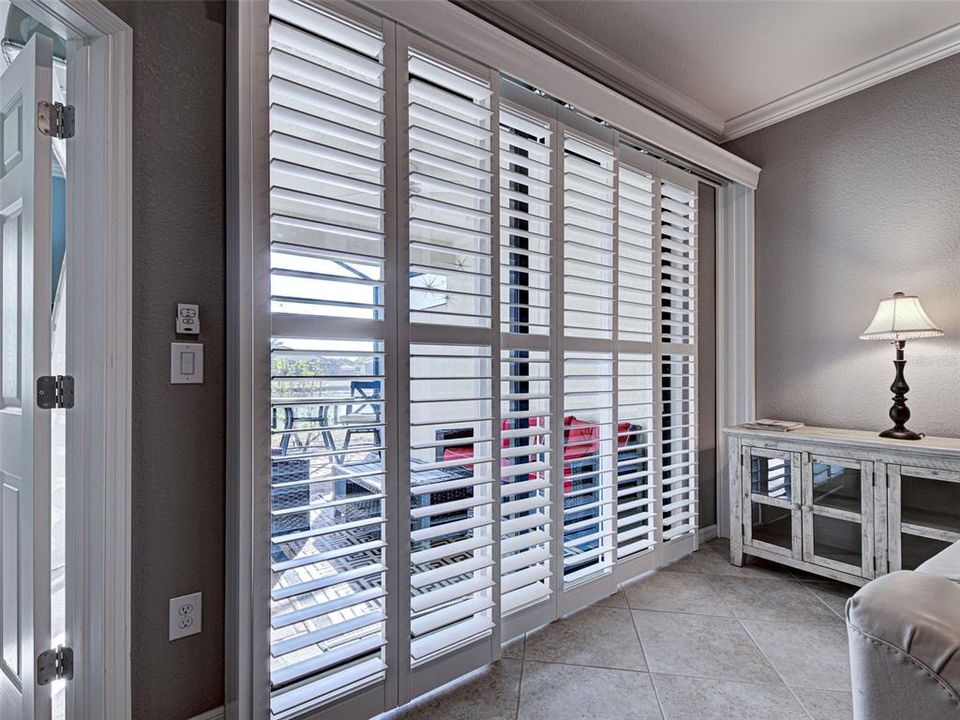 For Sale: $337,500 (2 beds, 2 baths, 1572 Square Feet)