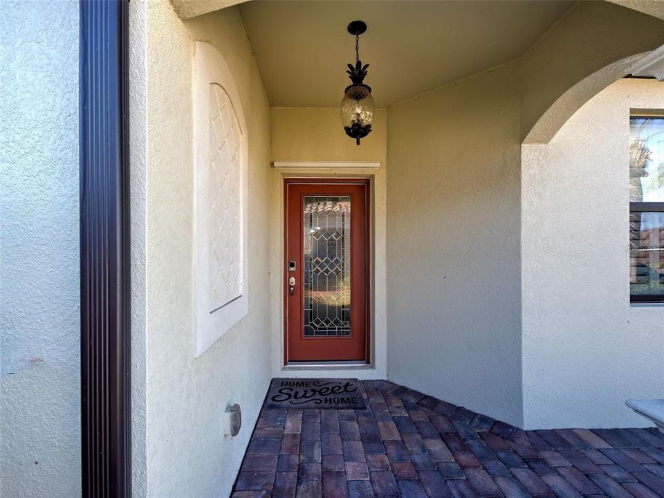 For Sale: $337,500 (2 beds, 2 baths, 1572 Square Feet)