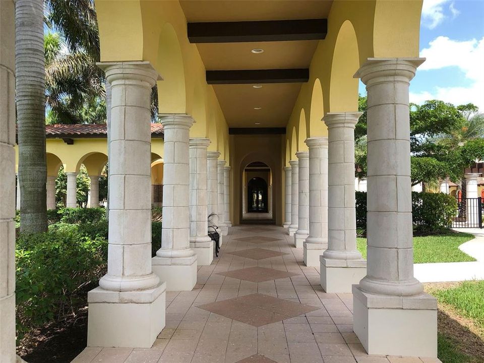 For Sale: $337,500 (2 beds, 2 baths, 1572 Square Feet)