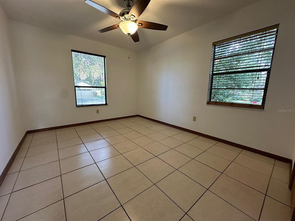 En Venta: $419,900 (3 camas, 2 baños, 1667 Pies cuadrados)