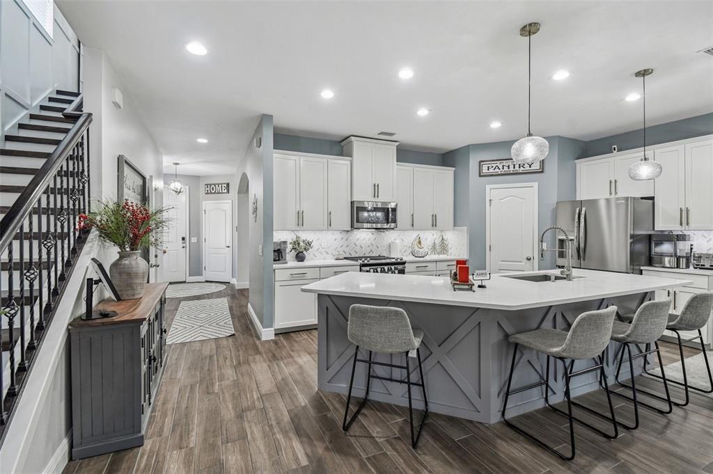 En Venta: $389,000 (3 camas, 2 baños, 2269 Pies cuadrados)