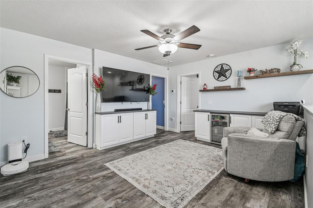 En Venta: $389,000 (3 camas, 2 baños, 2269 Pies cuadrados)