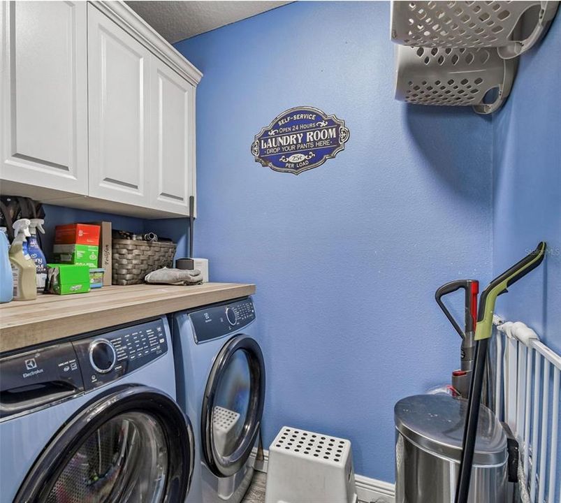 En Venta: $389,000 (3 camas, 2 baños, 2269 Pies cuadrados)