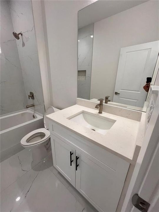 For Rent: $2,000 (3 beds, 2 baths, 1431 Square Feet)