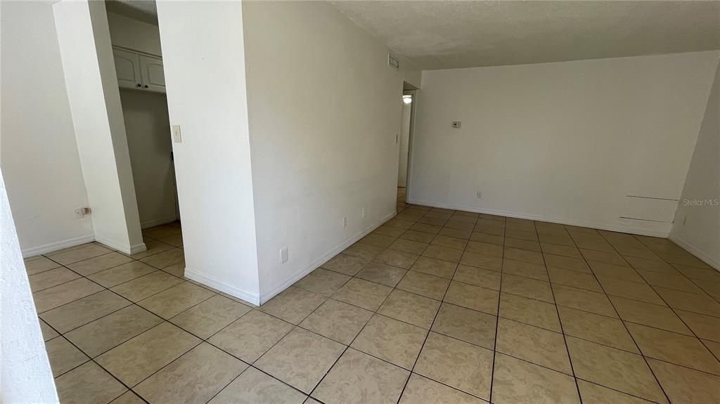 For Sale: $110,000 (1 beds, 1 baths, 707 Square Feet)