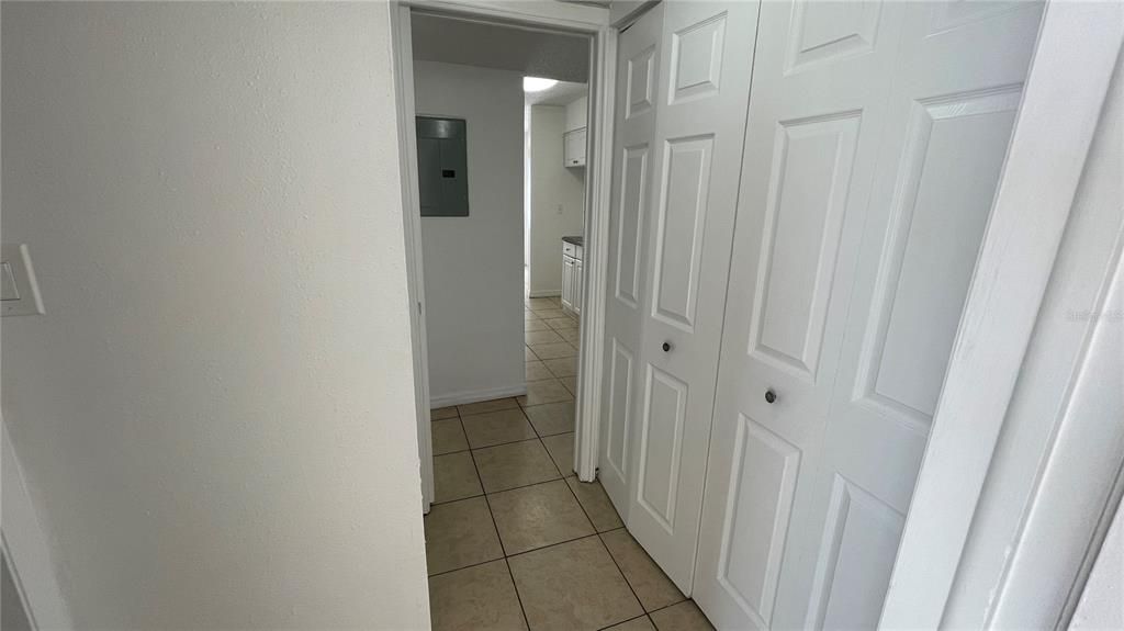 For Sale: $110,000 (1 beds, 1 baths, 707 Square Feet)