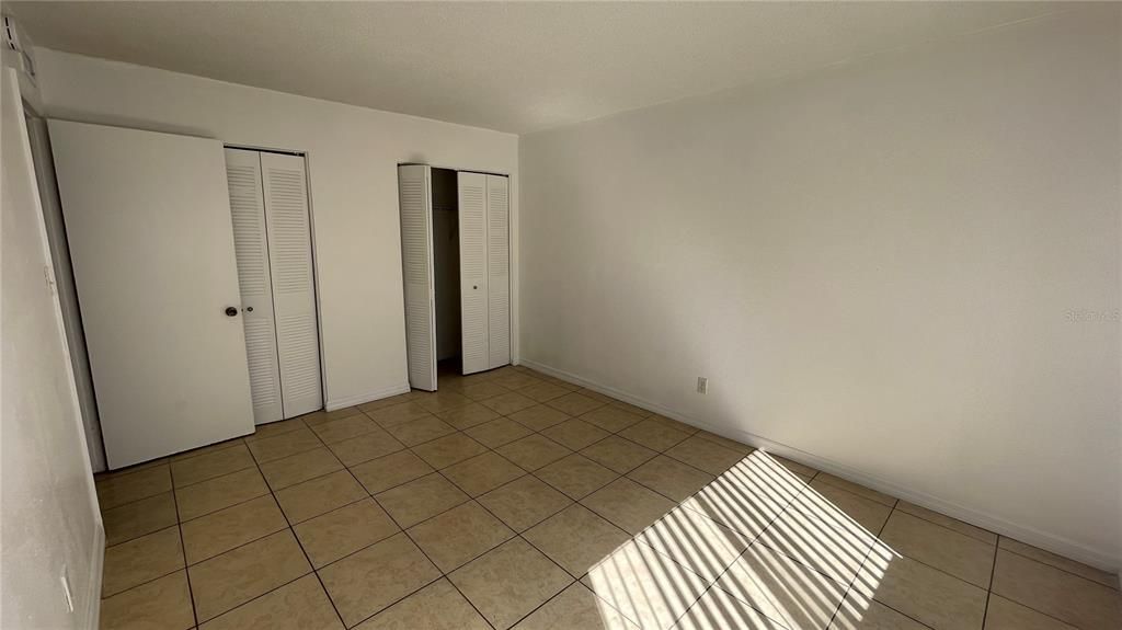 For Sale: $110,000 (1 beds, 1 baths, 707 Square Feet)