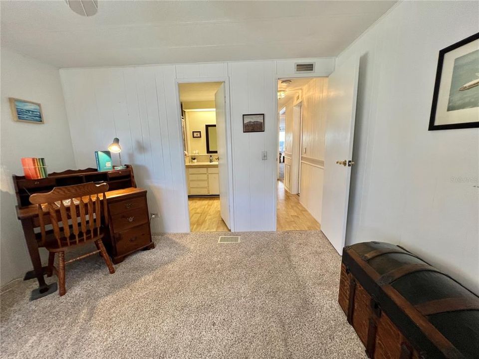 Active With Contract: $124,000 (2 beds, 2 baths, 1332 Square Feet)