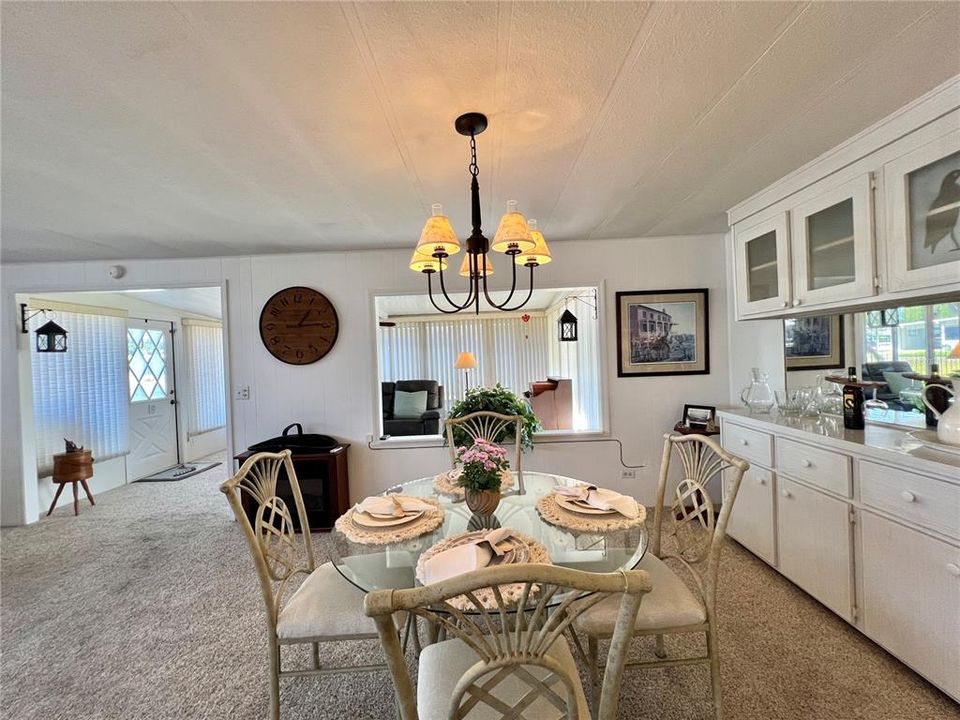 Active With Contract: $124,000 (2 beds, 2 baths, 1332 Square Feet)