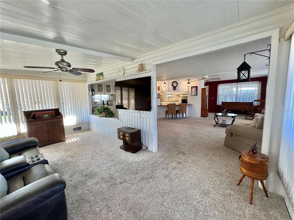 Active With Contract: $124,000 (2 beds, 2 baths, 1332 Square Feet)