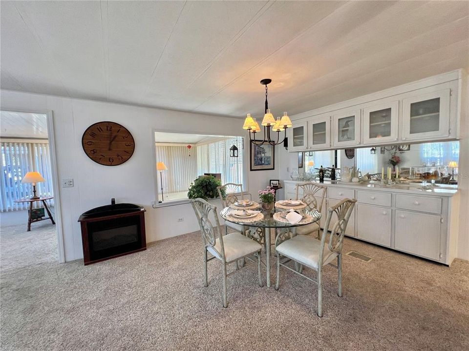 Active With Contract: $124,000 (2 beds, 2 baths, 1332 Square Feet)