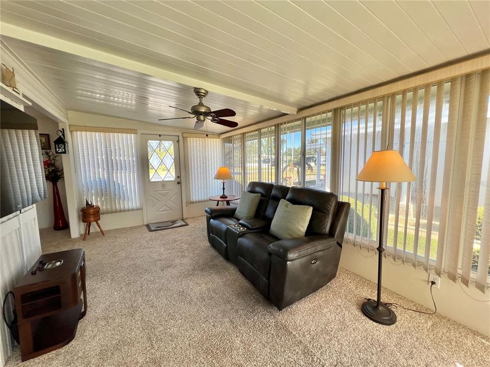 Active With Contract: $124,000 (2 beds, 2 baths, 1332 Square Feet)