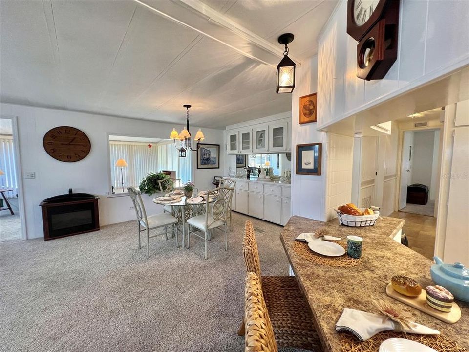 Active With Contract: $124,000 (2 beds, 2 baths, 1332 Square Feet)