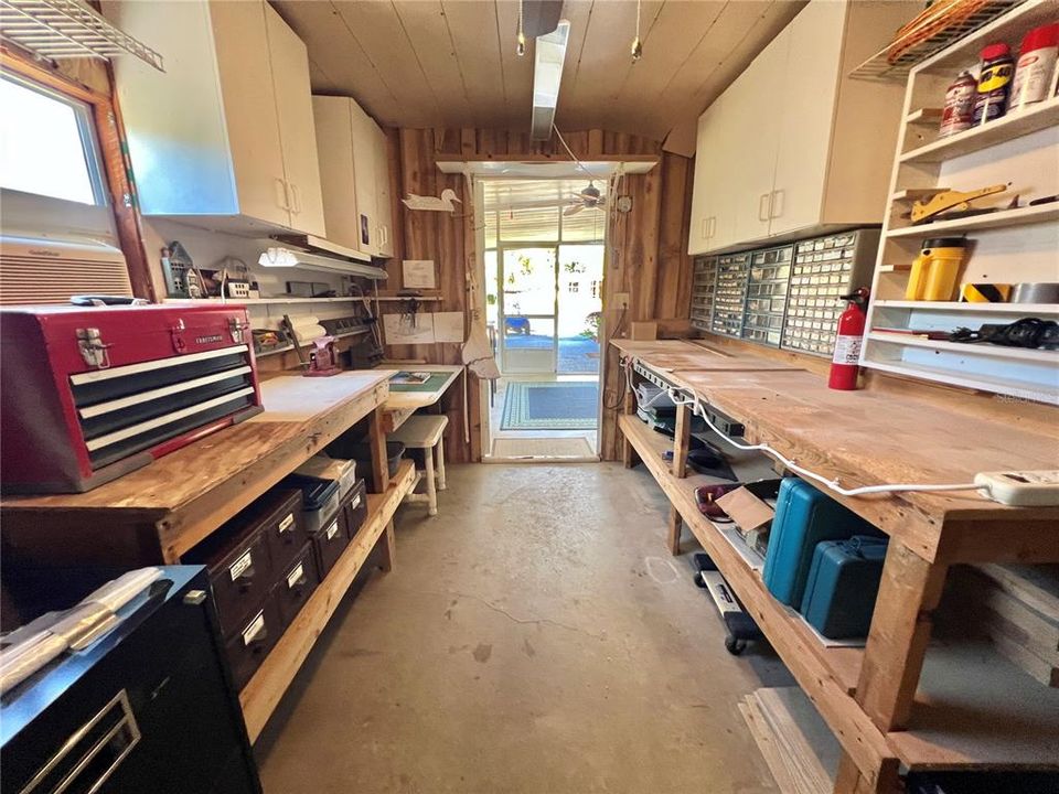 Active With Contract: $124,000 (2 beds, 2 baths, 1332 Square Feet)