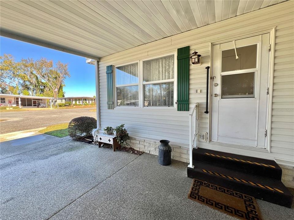 Active With Contract: $124,000 (2 beds, 2 baths, 1332 Square Feet)