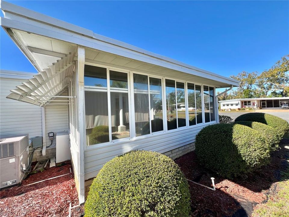 Active With Contract: $124,000 (2 beds, 2 baths, 1332 Square Feet)