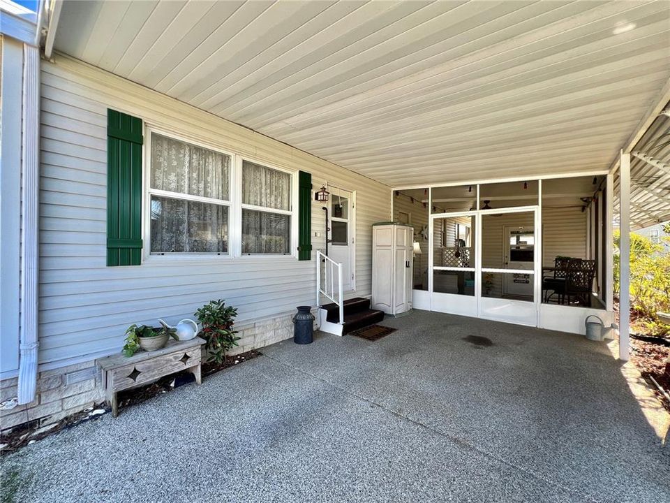 Active With Contract: $124,000 (2 beds, 2 baths, 1332 Square Feet)