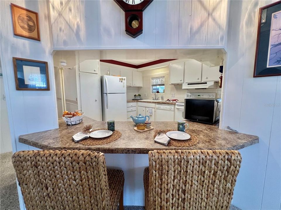 Active With Contract: $124,000 (2 beds, 2 baths, 1332 Square Feet)