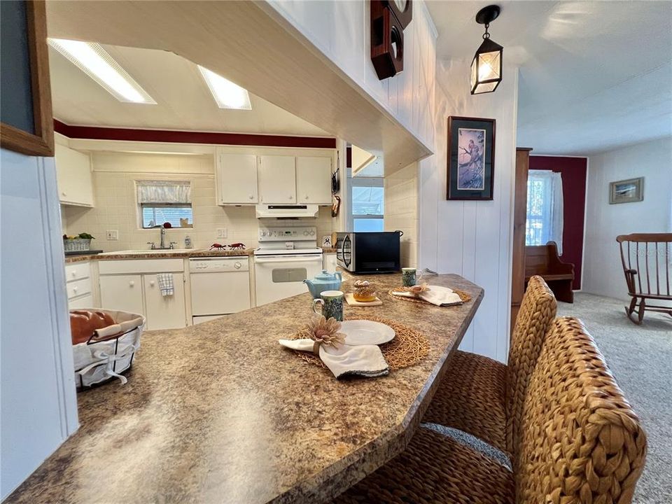 Active With Contract: $124,000 (2 beds, 2 baths, 1332 Square Feet)