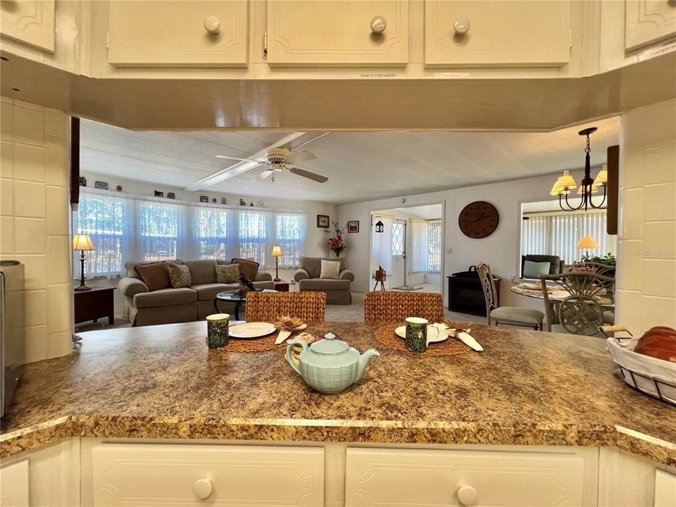 Active With Contract: $124,000 (2 beds, 2 baths, 1332 Square Feet)