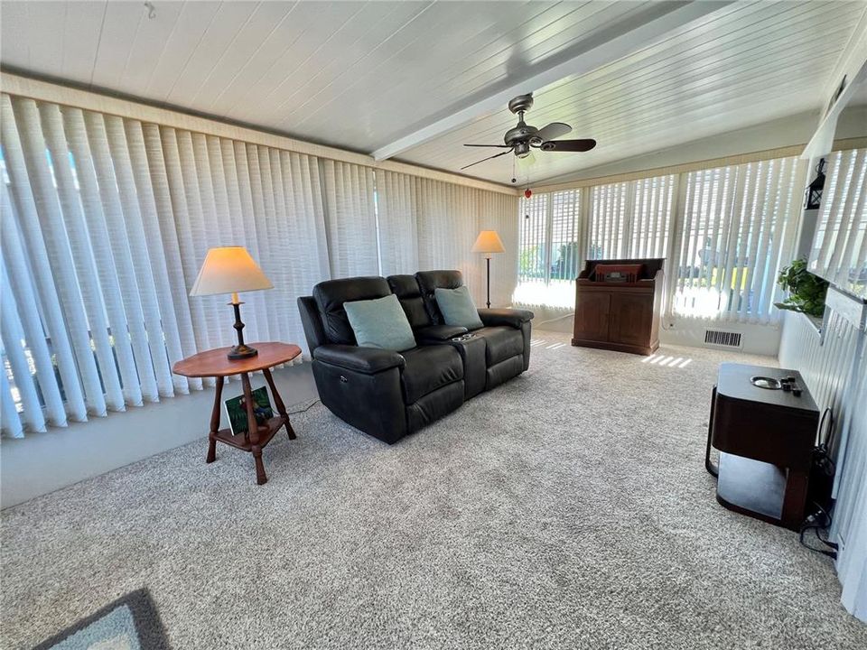 Active With Contract: $124,000 (2 beds, 2 baths, 1332 Square Feet)