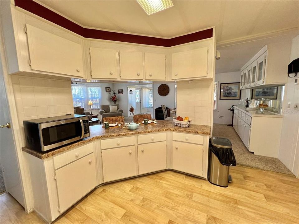 Active With Contract: $124,000 (2 beds, 2 baths, 1332 Square Feet)