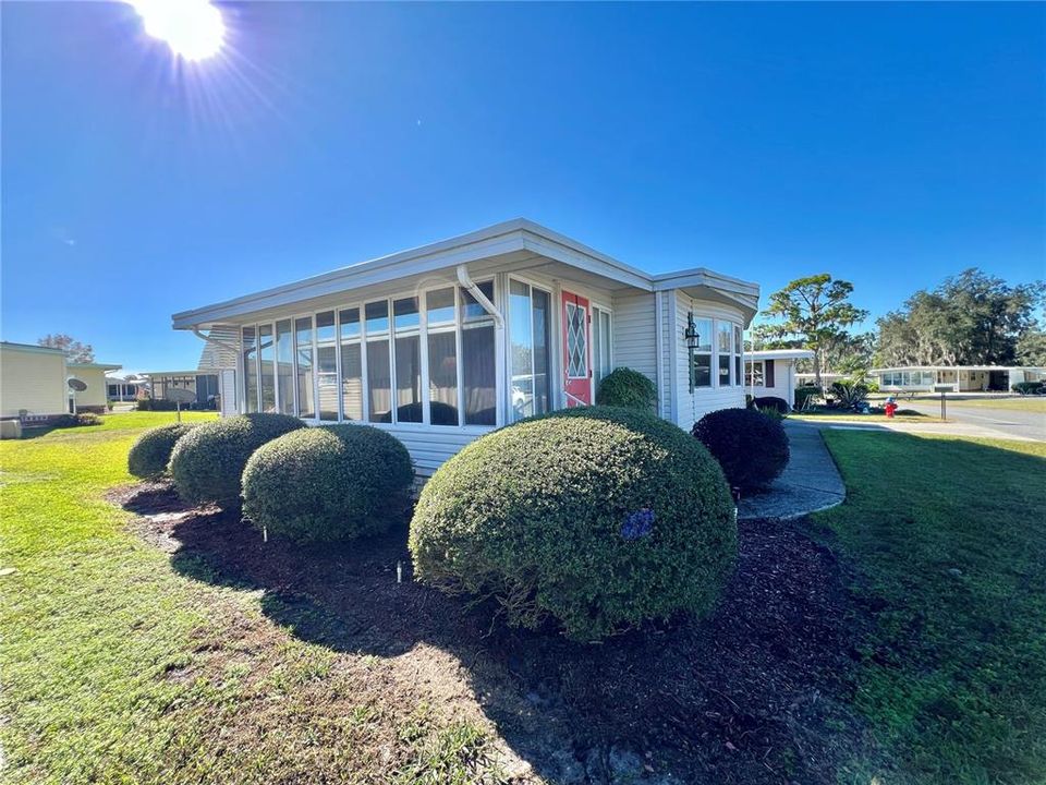 Active With Contract: $124,000 (2 beds, 2 baths, 1332 Square Feet)