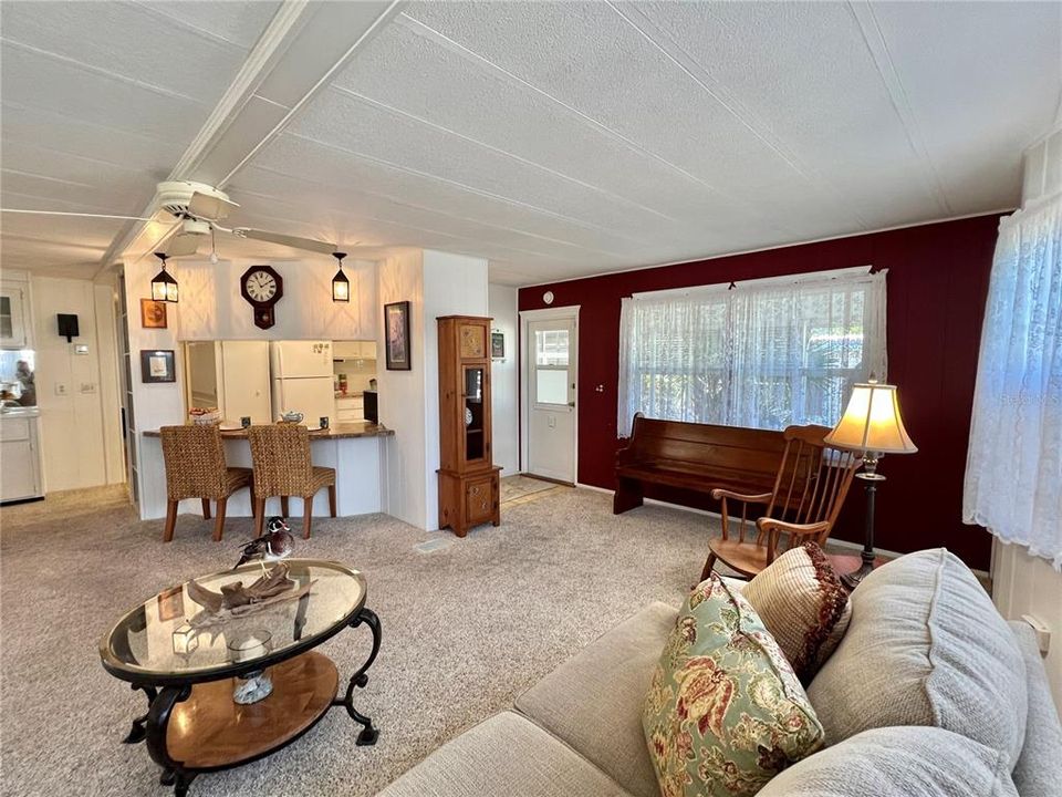 Active With Contract: $124,000 (2 beds, 2 baths, 1332 Square Feet)