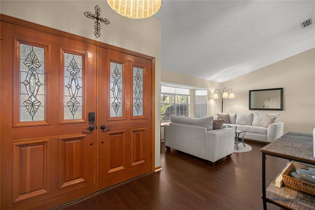 For Sale: $389,900 (3 beds, 2 baths, 2011 Square Feet)