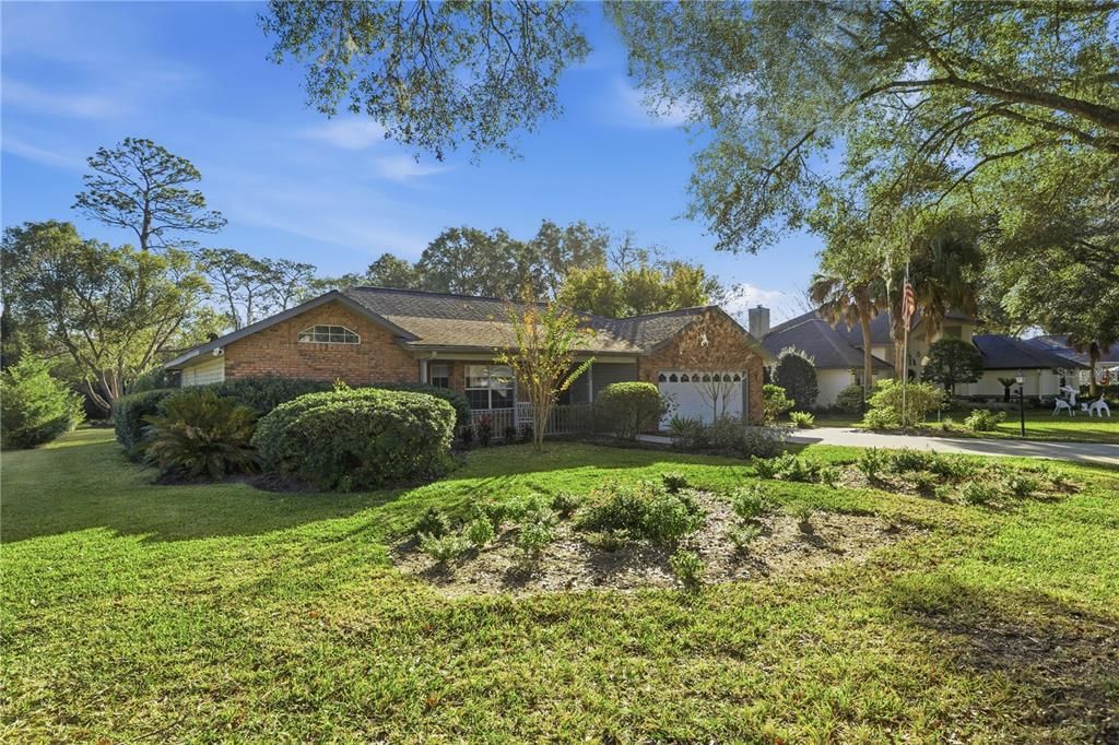 For Sale: $389,900 (3 beds, 2 baths, 2011 Square Feet)